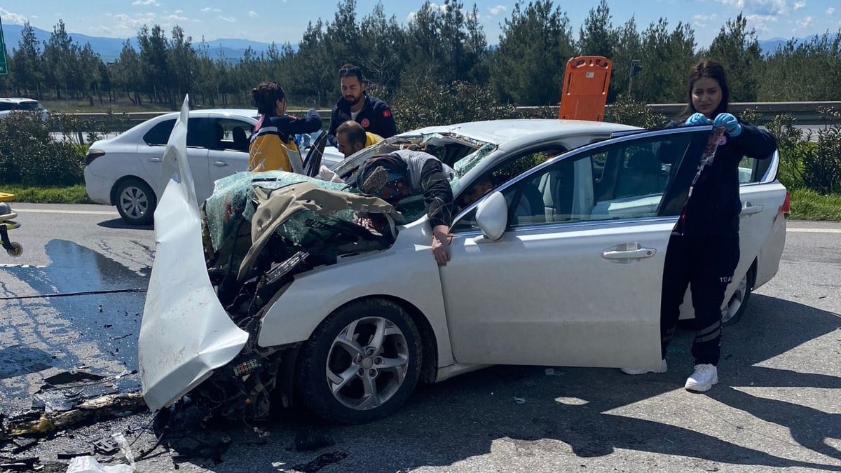 Gazinantep’te tıra arkadan çarptı: 2 ölü, 2 yaralı