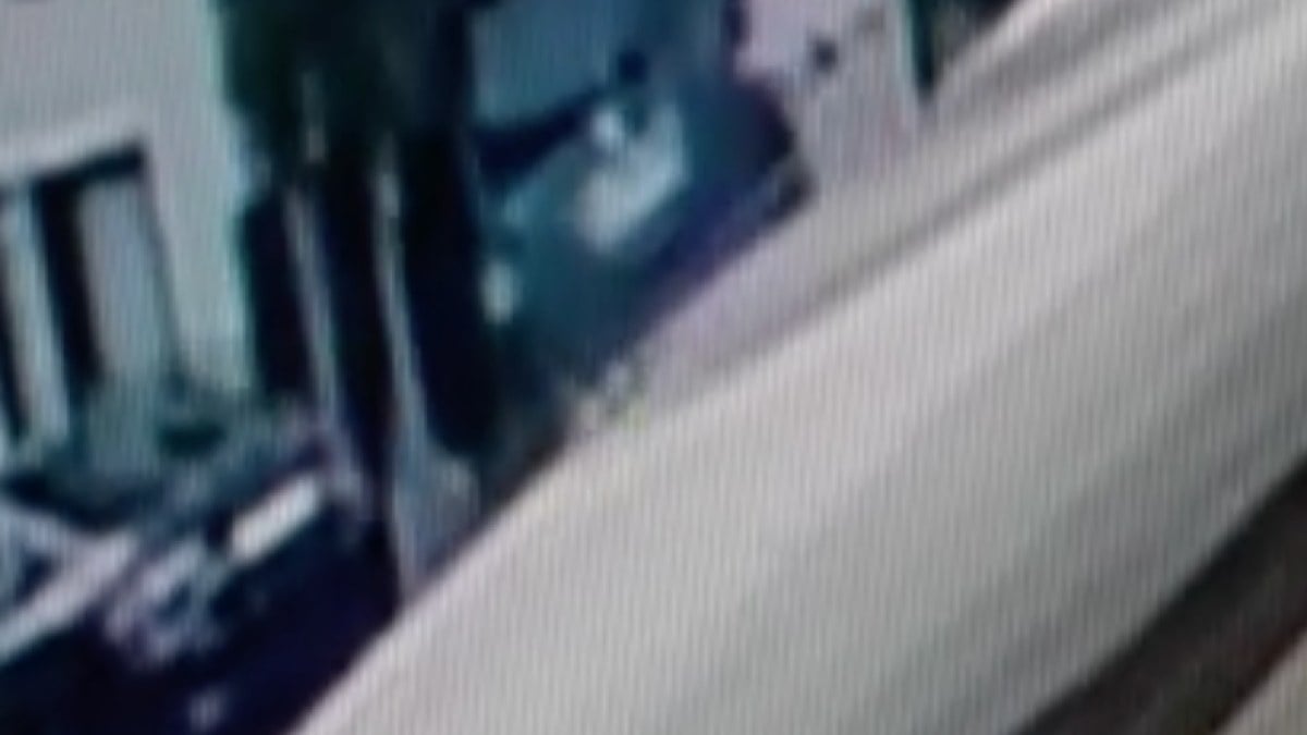 Gümüşhane’de hafif ticari araç 10 metrelik duvardan uçtu