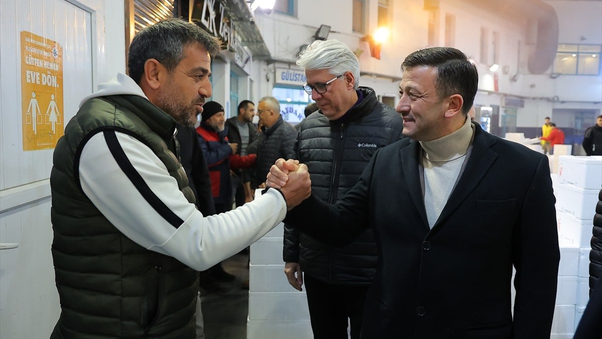 Hamza Dağ’dan bir müjde de esnafa: ‘Balık halini yenileme zamanı geldi’