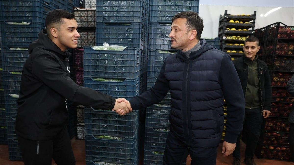 Hamza Dağ’dan İzmir’e yol sözü: 5 yılın sonunda şikayet görmeyeceğiz