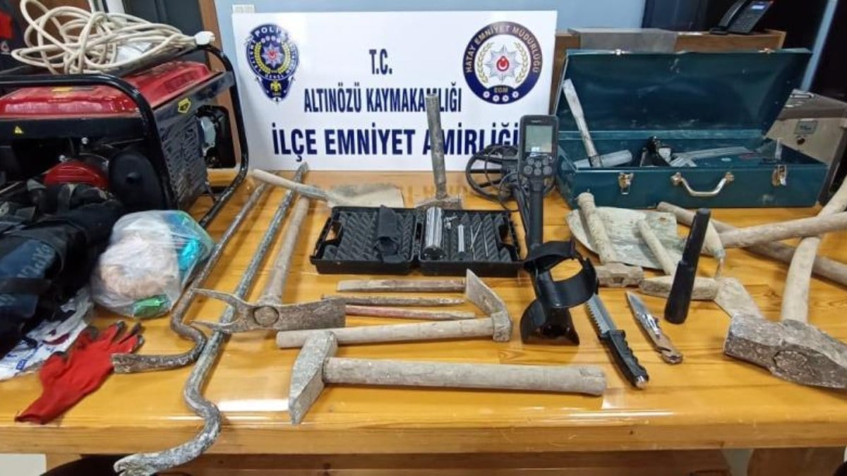 Hatay’da kaçak kazı yapanlara suçüstü