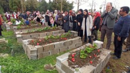 Hatay’daki kazada ölen aynı aileden 6 kişi yan yana toprağa verildi