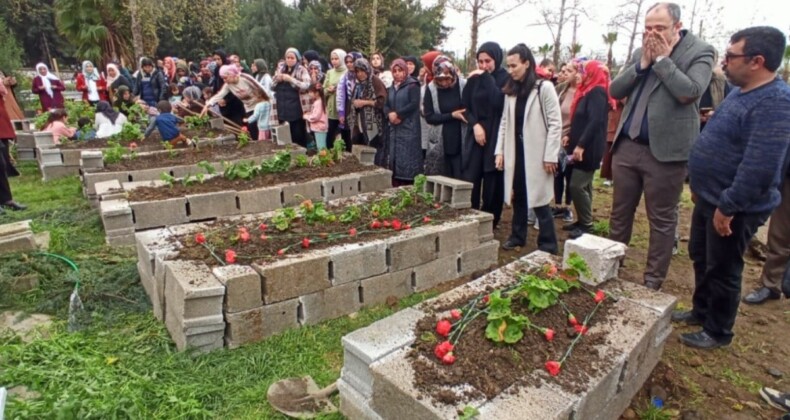 Hatay’daki kazada ölen aynı aileden 6 kişi yan yana toprağa verildi