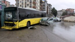 İstanbul Sultanbeyli’de İETT otobüsü ile otomobil çarpıştı: 6 yaralı