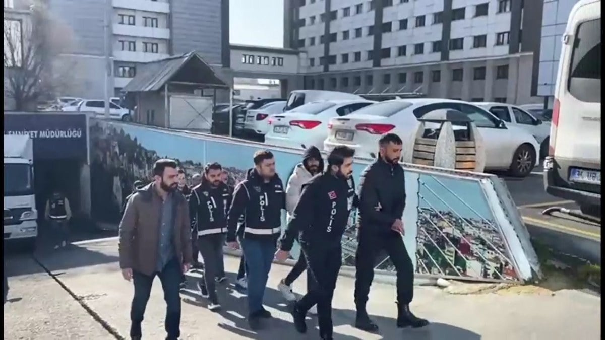 İstanbul’da 1 milyon 100 bin TL karşılığında 35 milyon alan 6 tefeci gözaltına alındı