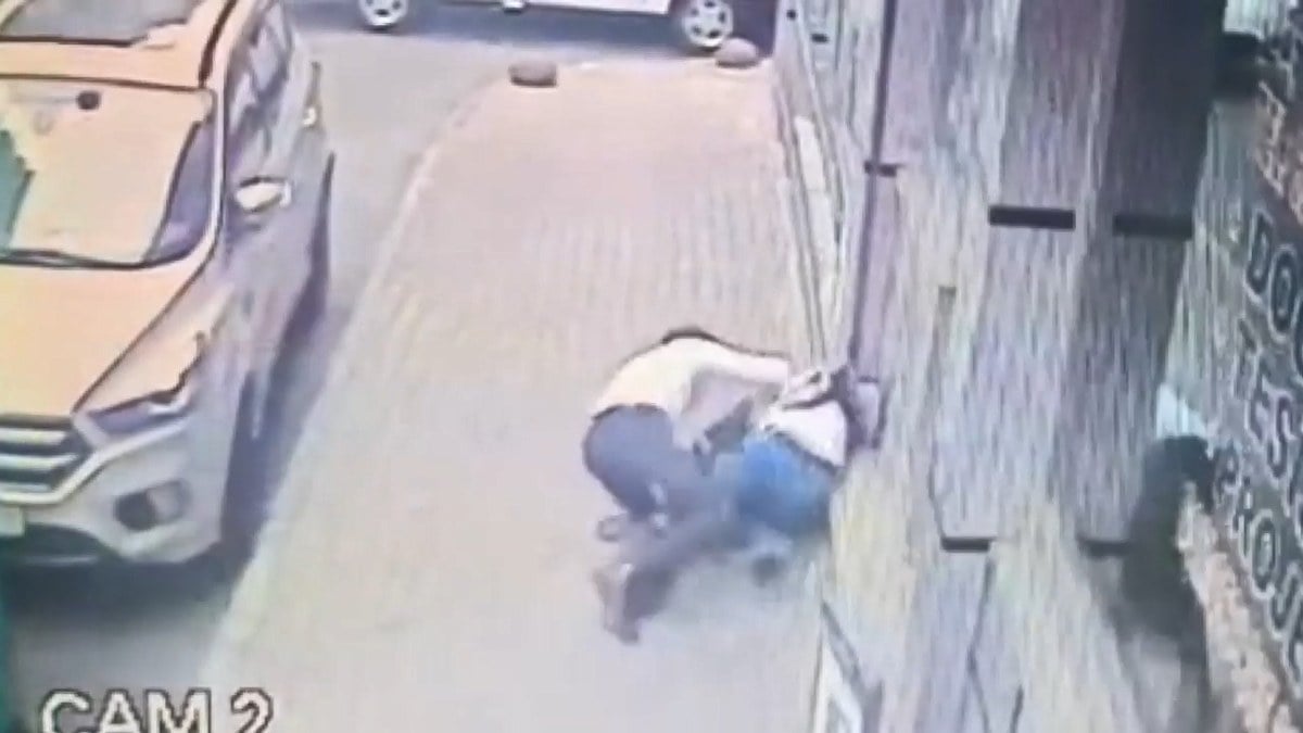 İstanbul’da alacak meselesi kavgaya dönüştü: Silahı ateş aldı