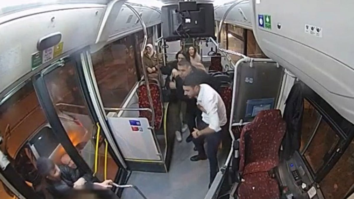 İstanbul’da dehşet anları: İETT şoförü kalbinden bıçaklandı…