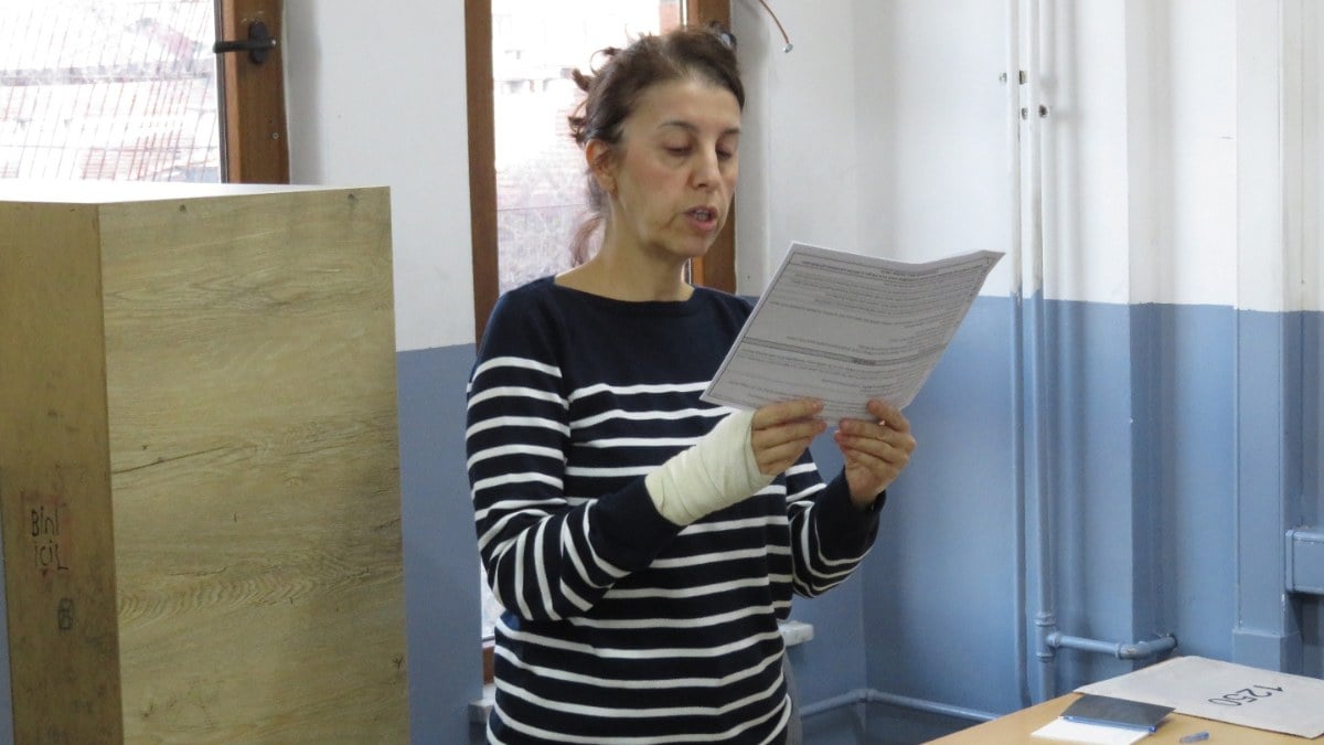 İstanbul’da görevliler sandık yemini ederek göreve başladı