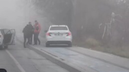 İstanbul’da kaldırımdan giden sürücü yayalardan yol istedi