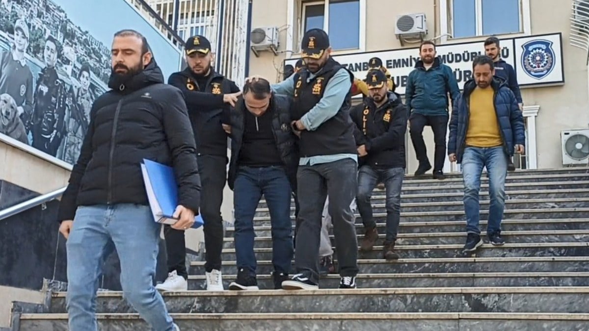 İstanbul’da kuyumcudan 300 bin dolar pırlanta çaldılar: 3 şüpheli yakalandı