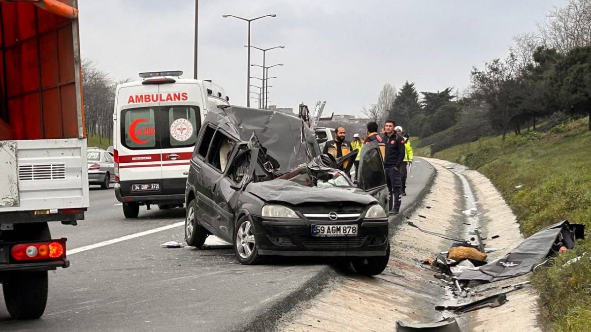 İstanbul’da zincirleme trafik kazası: 2 ölü 4 yaralı