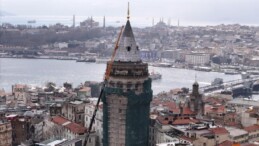 İstanbul’un simgesi Galata Kulesi inşaat filesiyle sarıldı