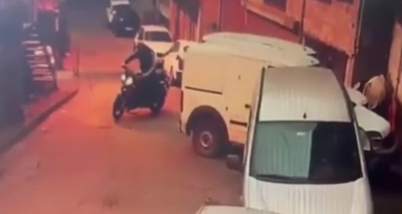 Kağıthane’de motosikleti gündüz vakti çevredekilere aldırmadan çaldı