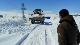 Kars’ta ekiplerin 2 bin 300 rakımda zorlu mücadelesi