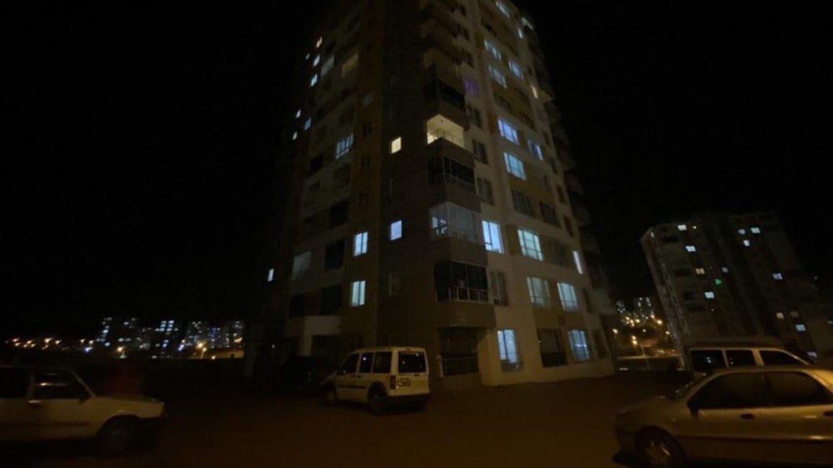 Kayseri’de 6. kattan düşen genç yaşamını yitirdi