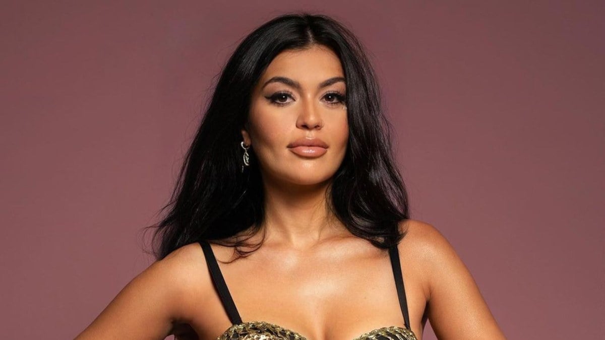 Kısmetse Olur’un Cansel’i transparanları giydi, bakan bir daha baktı! Bu ne güzellik…