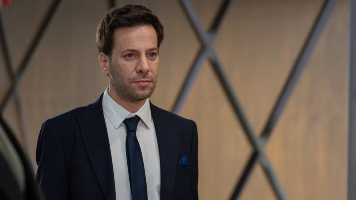 Kızılcık Şerbeti Giray’ın gerçek aşkı 16 yaş küçük çıktı! Cesur pozlarıyla gündemde…