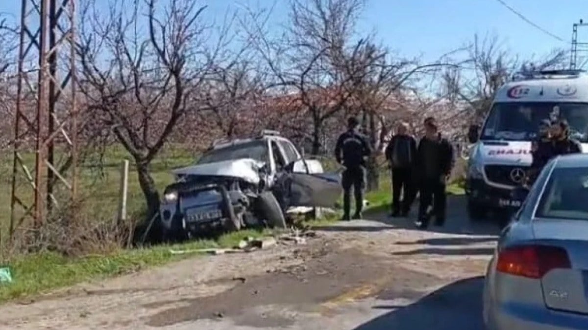 Malatya’da kamyonet ile otomobil çarpıştı: 3 yaralı