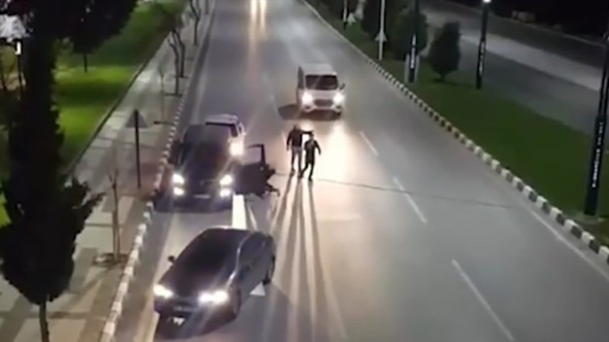 Manisa’da şüpheli araçtan çok sayıda uyuşturucu çıktı: 1 kişi tutuklandı