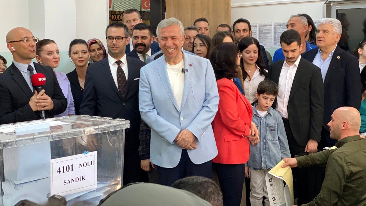 Mansur Yavaş: Büyükşehir tamam, ilçe sonuçlarını bekliyoruz