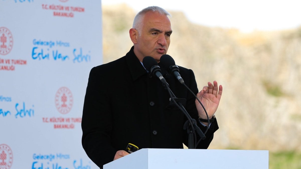 Mehmet Nuri Ersoy Van’da konuştu: Turizmi 12 aya ve 81 ile yayacağız