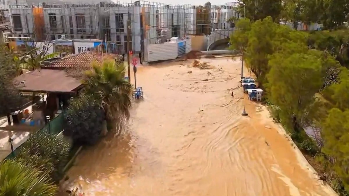 Muğla’da içme suyu isale hattı patladı