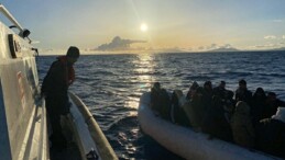 Muğla’da Yunanistan’ın ölüme terk ettiği 22 kaçak göçmen kurtarıldı