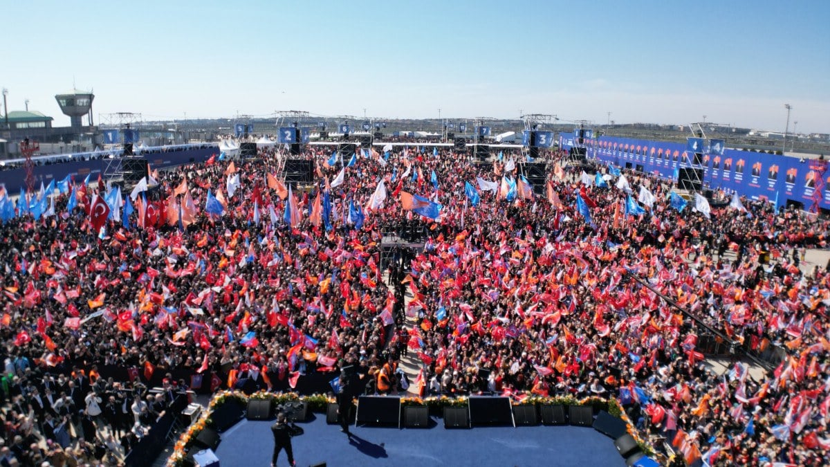 Murat Kurum’dan ‘Yeniden Büyük İstanbul Mitingi’ paylaşımı