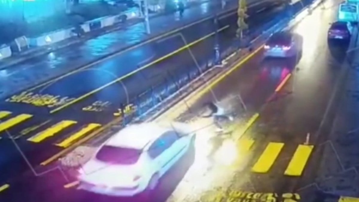 Nevşehir’de bir yaya, otomobilin üzerine atladı