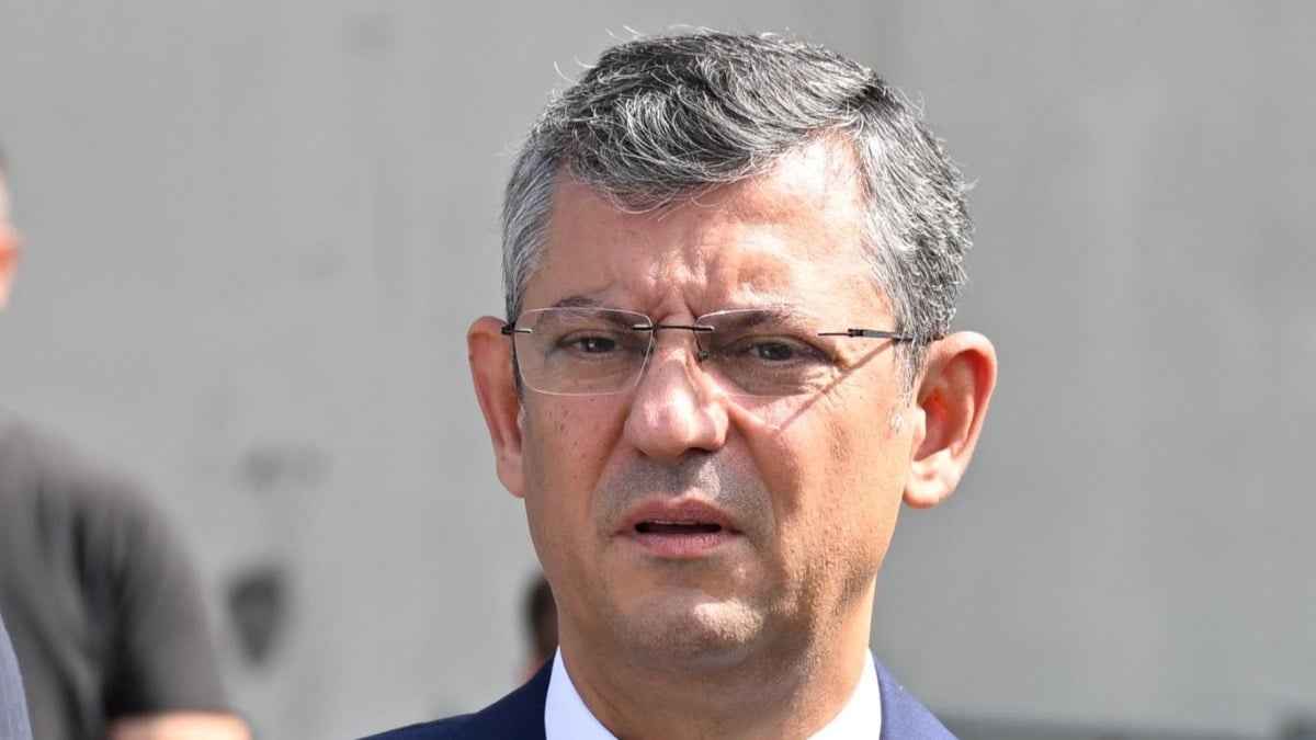 Özgür Özel’in konuşması Ekrem İmamoğlu’nu hatırlattı: Aramızda kalsın kazanıyoruz