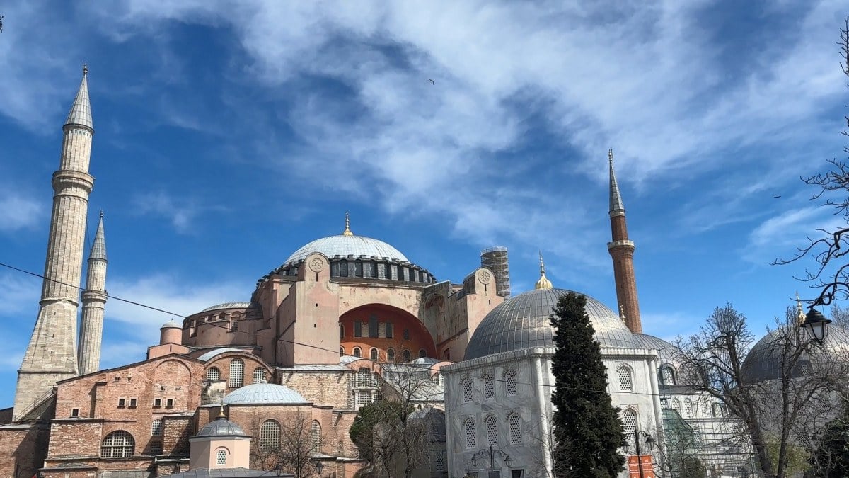 Restorasyona giren Ayasofya’da II.Bayezid Minaresi sökülüyor