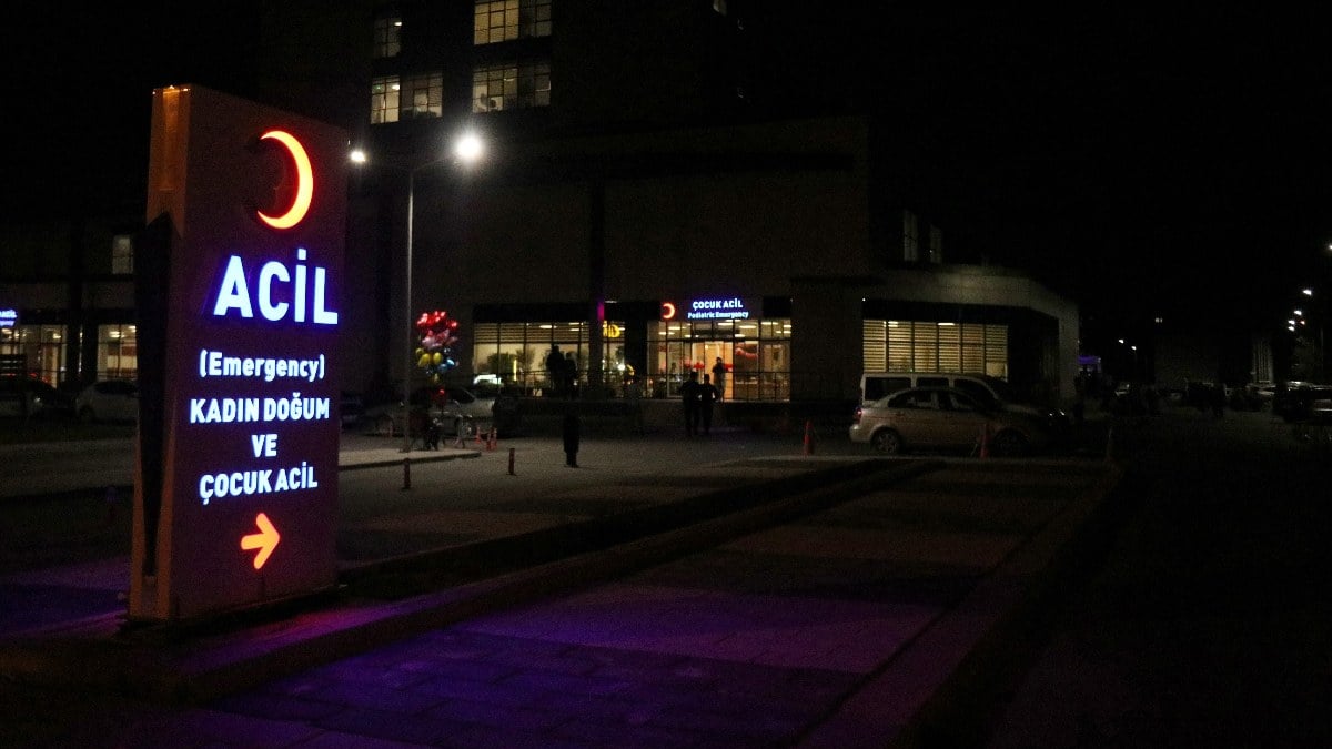 Sakarya’da balkondan düşen 3 yaşındaki çocuk can verdi