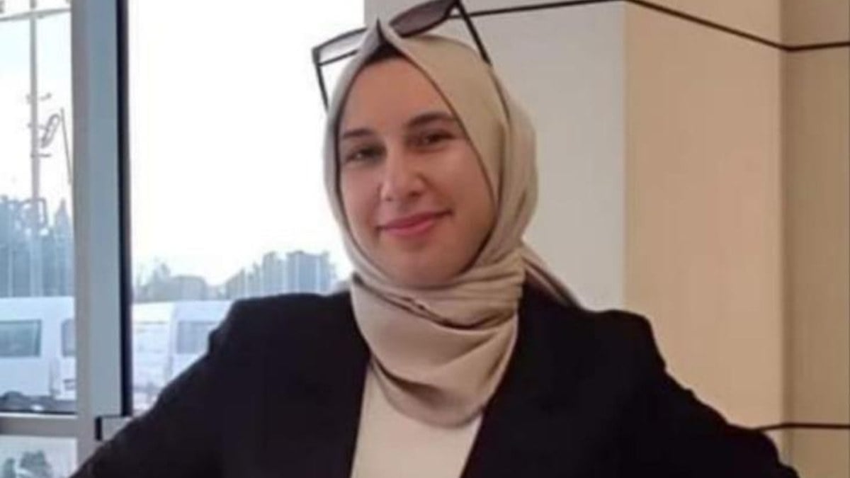 Sakarya’da servisi kaçırınca yürüyerek işe giden kadına kamyonet çarptı