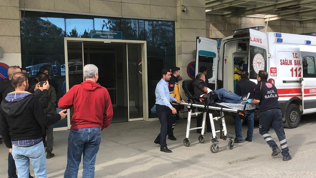 Siirt’te akrabaların muhtarlık kavgası: 1’i polis 9 yaralı