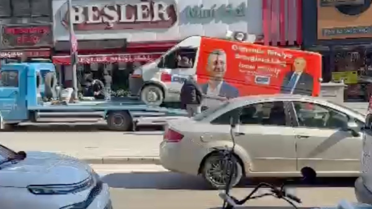 Sivas’ta CHP’nin seçim aracı yolda kaldı