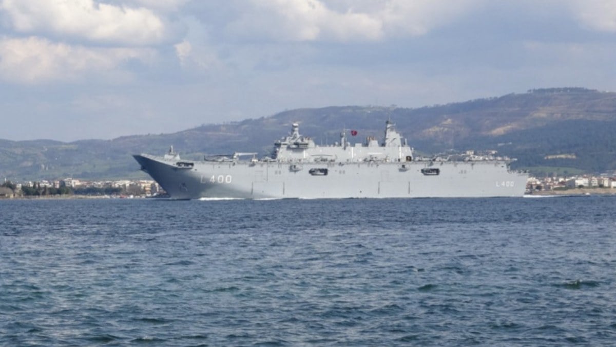 TCG Anadolu, 18 Mart törenleri için Çanakkale Boğazı’na geldi