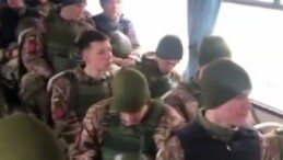 Ukrayna’da 18 yaş altı çocuklar askeri kamuflajla görüntülendi