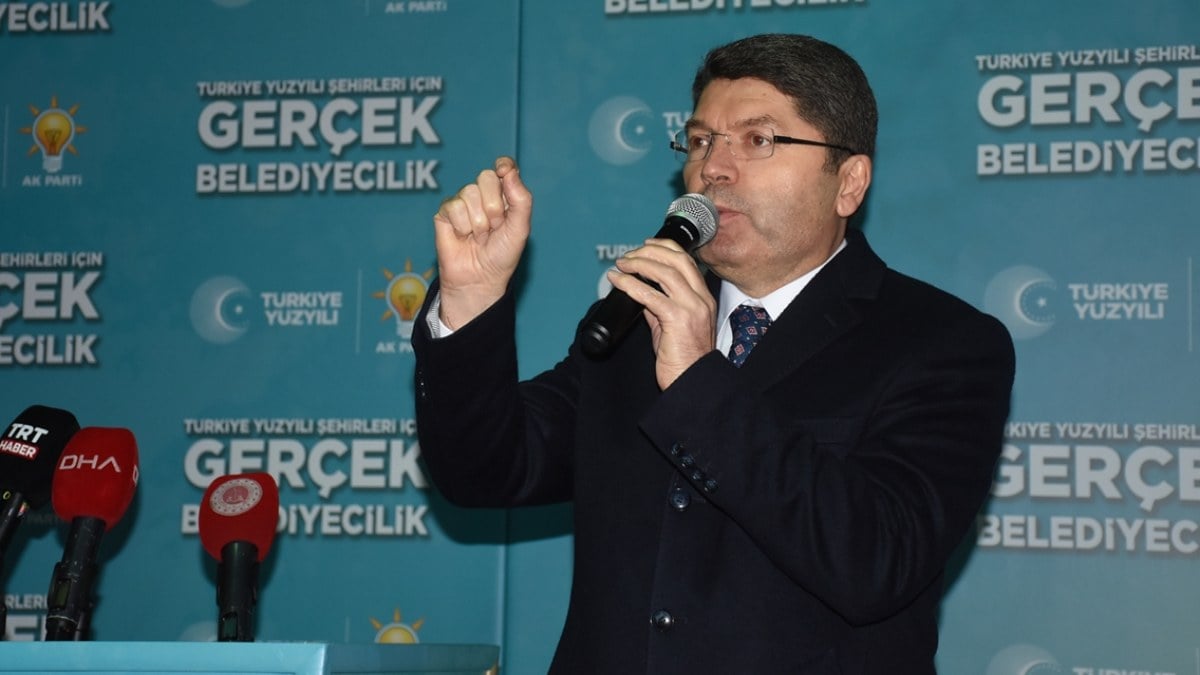 Yılmaz Tunç’tan Özgür Özel’in darbe açıklamasına tepki: Bunlar Yassıada zihniyetindedir