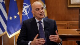 Yunanistan Savunma Bakanı Dendias’ın SİHA mesajı: Türkiye’ye yetişmek istiyoruz