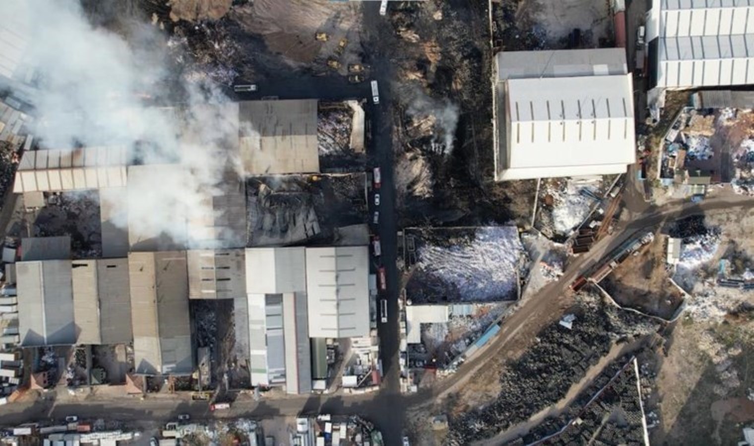 16 saat sonra söndürüldü: Yangının bilançosu gün ağarınca ortaya çıktı
