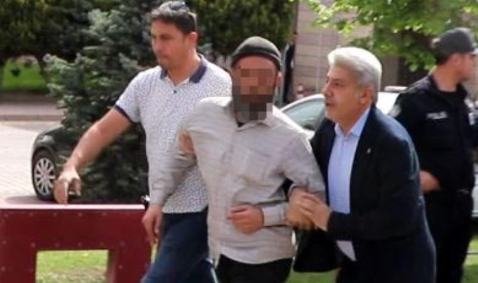 23 Nisan’da provokasyon: Kutlamada ‘Puta tapmayın’ diye bağırdı, gözaltına alındı
