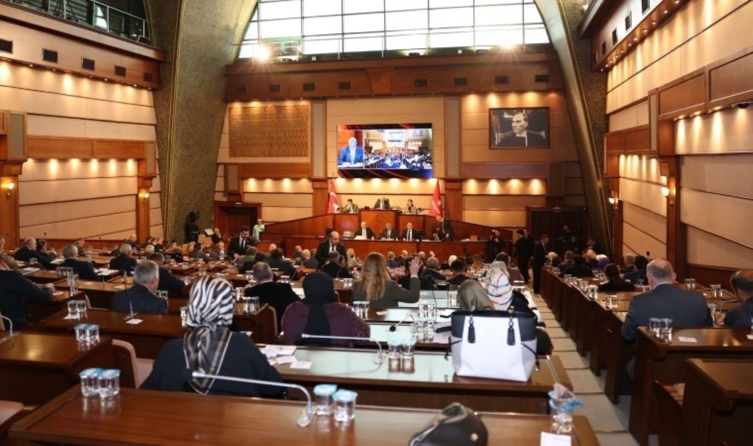 5 yıldır bekletiliyordu! İBB Meclisi’nden Ekrem İmamoğlu’na borçlanma onayı: AKP’liler de evet dedi