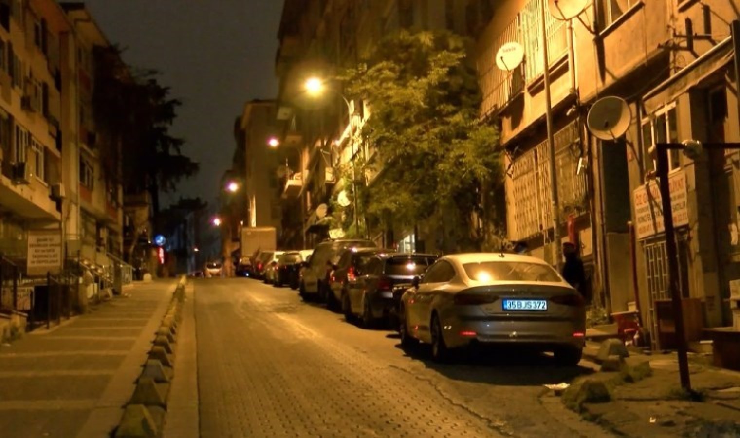 8 yerinden bıçaklandı… Taksici hastaneye yetiştirdi!