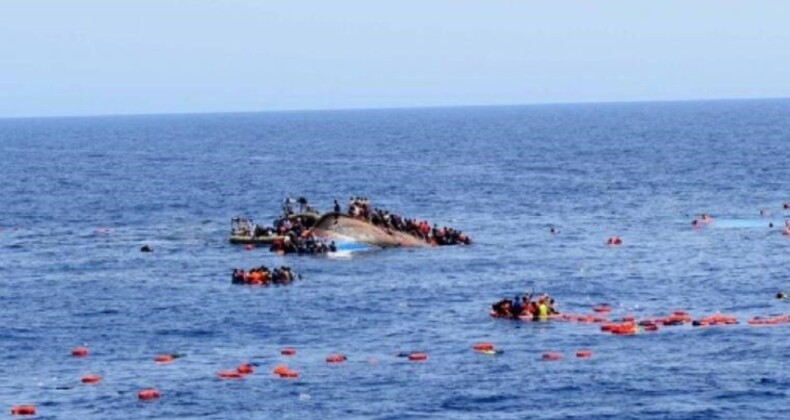 Akdeniz’de göçmen teknesi battı… Çok sayıda meyyit var!