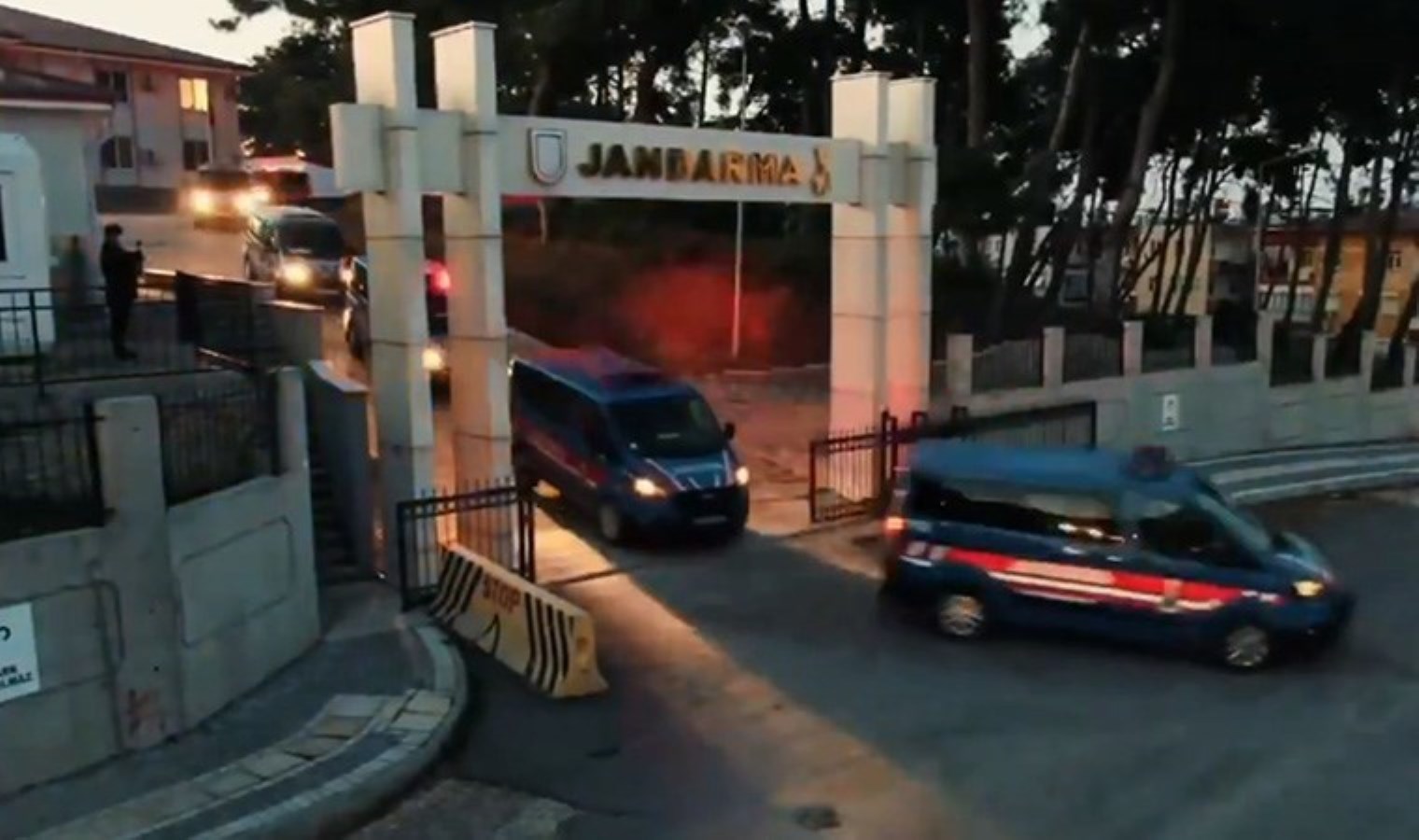 Antalya merkezli 13 vilayette nitelikli dolandırıcılık operasyonu: 48 gözaltı