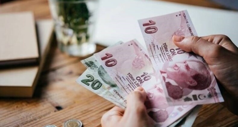 Aylıklar eriyor! ‘Emekli 3 ayda bin 500 lira kaybetti’