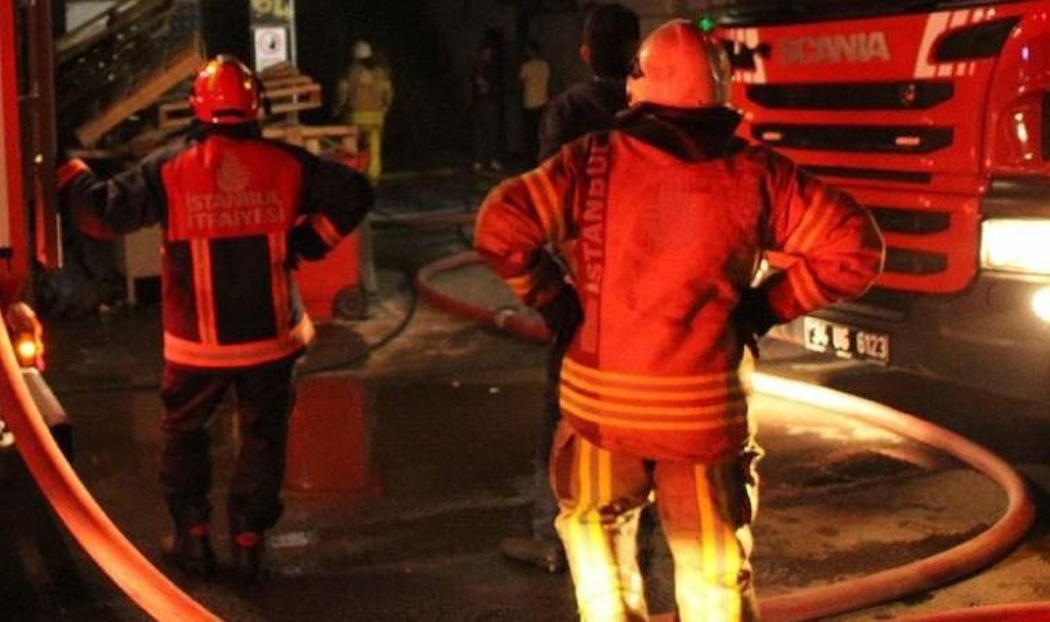 Bağcılar’da gecekondu alev topuna döndü