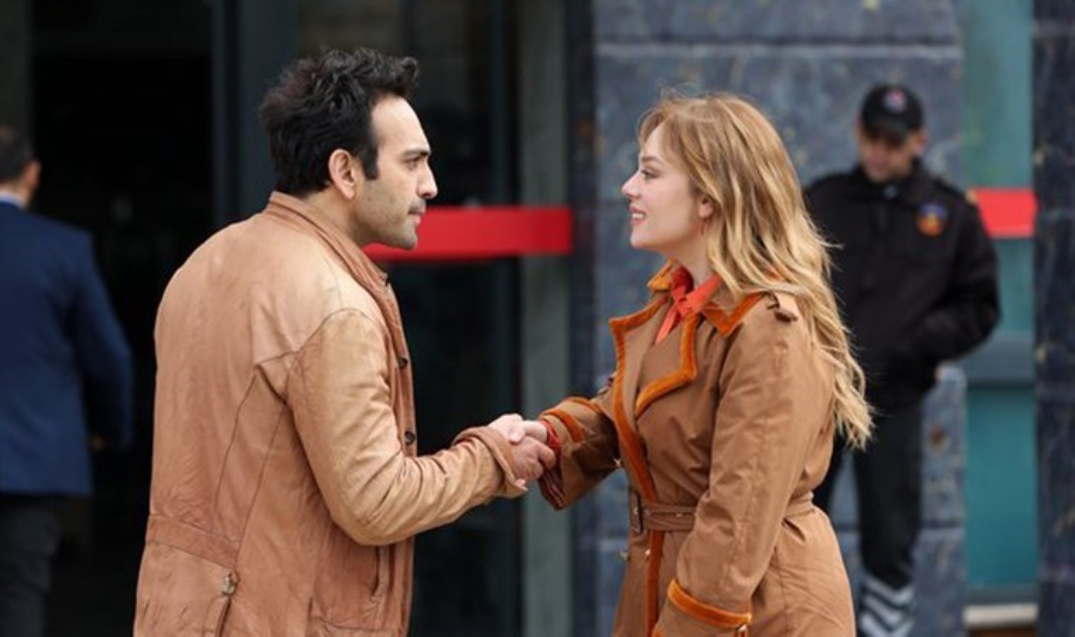 Bahar dizisinden manalı bildiri: En büyük ödül kendimizi hatırlamak