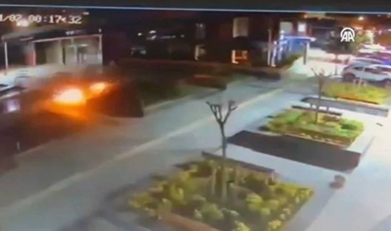 Başakşehir’de hint restoranına bombalı saldırı!