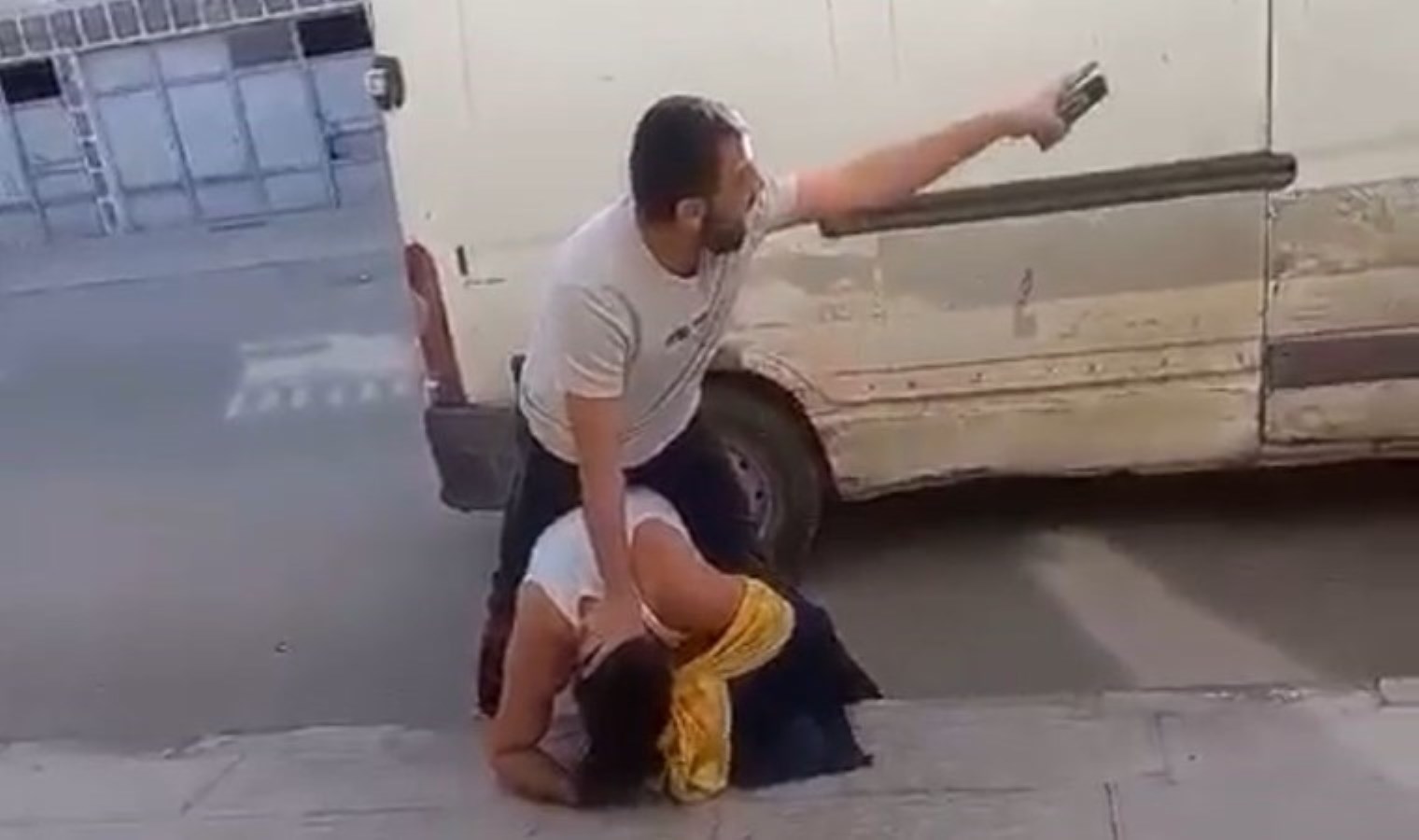 Biber gazı sıkan polis hakkında soruşturma başlatıldı